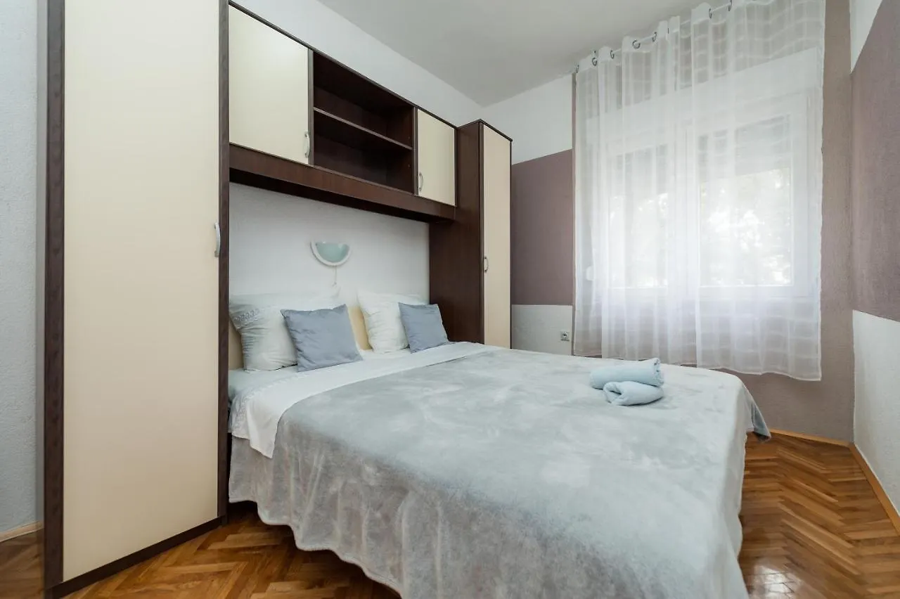 Anamaria Apartments Traù
