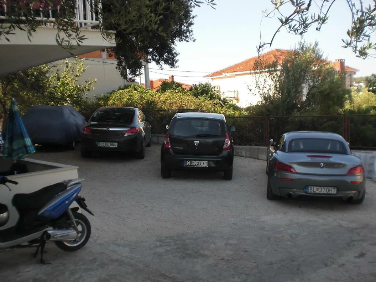 Anamaria Apartments Traù 0*,  Croazia